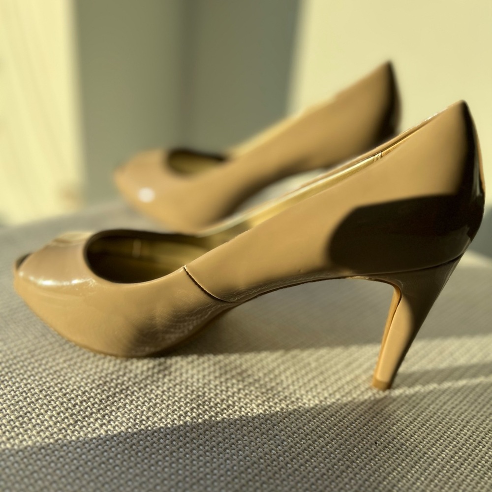 Bandolino 7.5 Medium Cream/Beige Heels